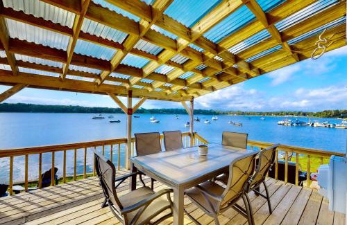Orleans House | Town Cove Oyster House