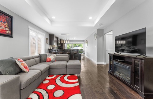 Amherstburg House | Town home in Amherstburg located near to wineries, breweries,waterfront & trails