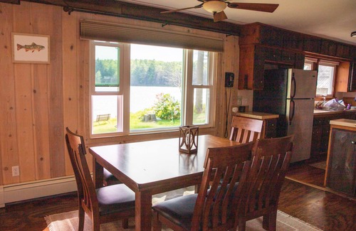Wetmore House | Town Lake Hideaway: Soak Up the Sun – A Summer Retreat Awaits!