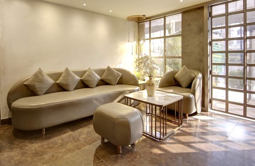 Patel Nagar Hotel | Town Pallace Inn