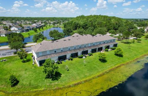 Trafalgar Village House | Town Terrace Townhomes