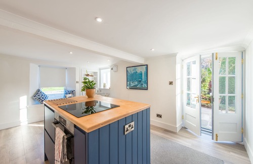 St. Andrews House | Towncentre house and parking.Sleeps 8 in 4 bedrooms and 3 b/rooms.Walk to beach