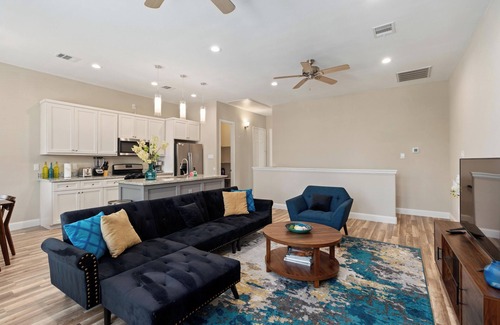 Garden Oaks House | Townhome in North-Central Houston