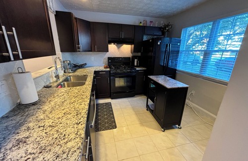 Clarkdale Condo | Townhome Oasis, Townhome Oasis: Main Station Stay