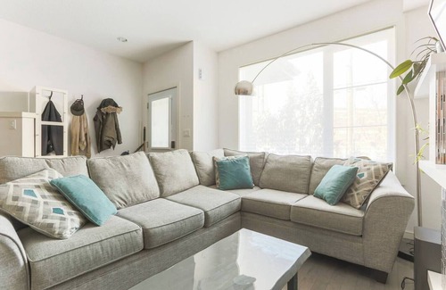 Old Strathcona House | Townhome off of Whyte Avenue