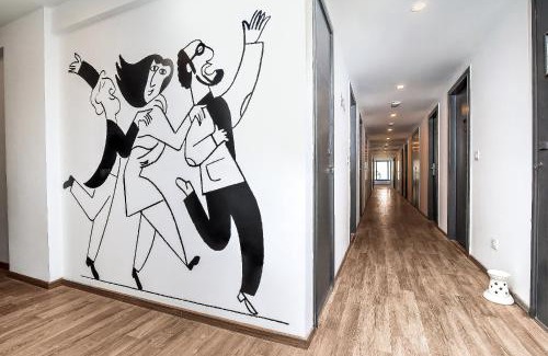 Thoraipakkam Hotel | Townhouse 966 FLINTSTONE STAYS