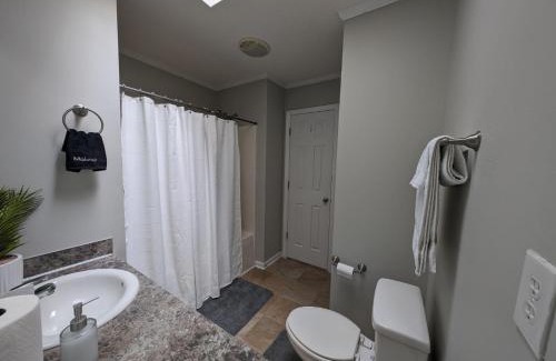 Winterville House | Townhouse near shopping/dining