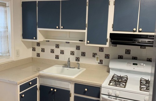 Parkville House | Townhouse near to Towson center and Parkville, EV charger available.