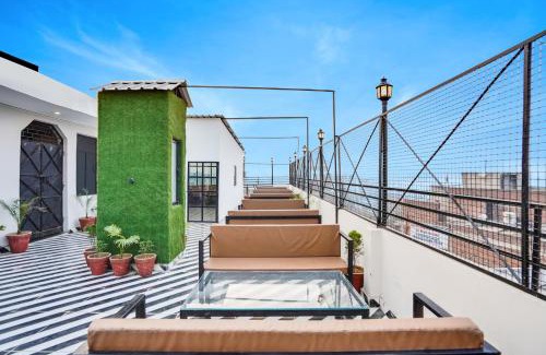 Ghaziabad Hotel | Townhouse The Royal Casa