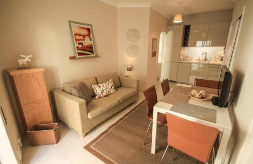 Lagos City Center Apartment | Townhouse w Beautiful terrace - 360 degrees views!