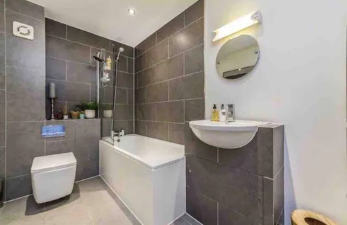 St. Margarets and North Twickenham House | Townhouse West London