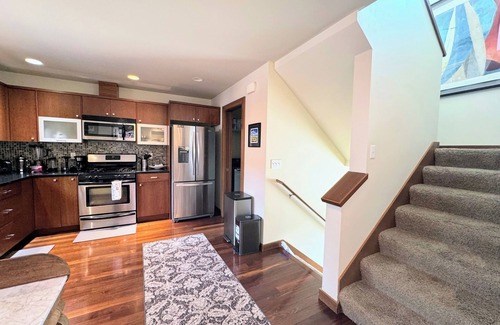 Seaview House | Townhouse West Seattle Abode!