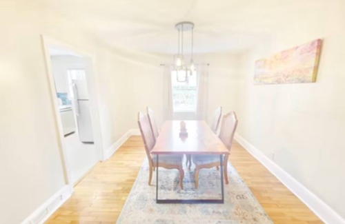 Dilworth House | Townhouse with Table Tennis