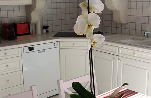 La Bourboule Apartment | Très bel Appartement Dans une Villa Typique du Patrimoine Thermal