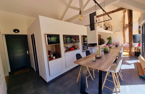 Sauvagnon House | Très Belle Maison de Caractère Avec Jacuzzi et Piscine