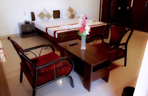 Gomti Nagar House | TR'S Edifice - A Luxury Guest House