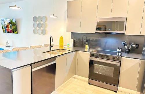 Clermont Apartment | TR1400PNW - NEW Contemporary Home