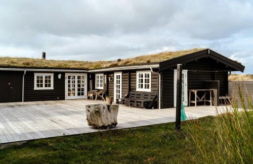 Kandestederne House | Traditional Cabin Among The Dunes