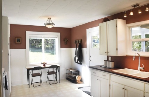 Duncan Cottage | Traditional cottage in a very quiet rural area close to town.