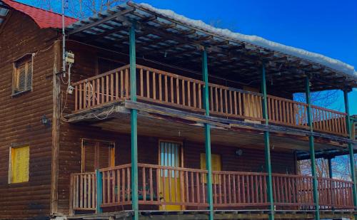 Lake Plastiras Apartment | Traditional Wooden Apartment