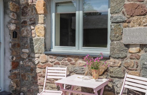 Dulas House | Traeth Ora