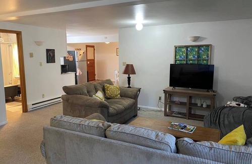 Helena Apartment | Trails, Tails & Town – Pet-Friendly Stay Near It All