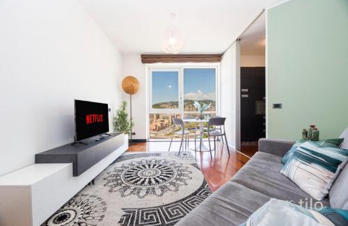Foce Apartment | Train Station| Parking| A/C| Wifi By Tilo