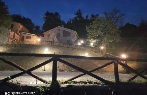 Mologno Villa | Tramonto Casa Barga Toscana ristrutturata 2021