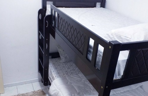 Al Qusais Bed & Breakfast | Tranquil 2-bedroom hostel in brilliant Dubai with AC, WiFinSafe and clean.