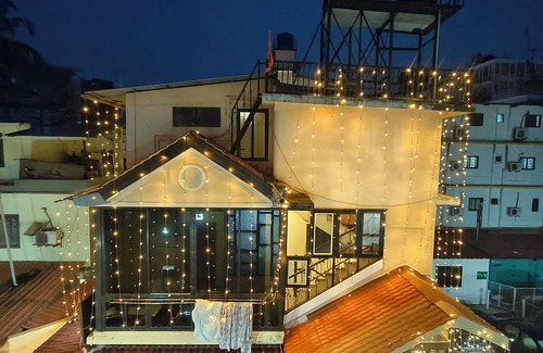 Gauravaddo Apartment | Tranquil 3-bedroom apartment in Calangute with WiFi, AC car parking fully fanish
