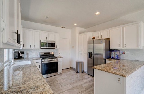 Murrieta House | Tranquil 3-bedroom house with AC in Murrieta