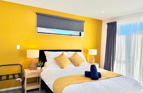 Christchurch House | Tranquil 4 Bed Family Retreat 5Min To Airport