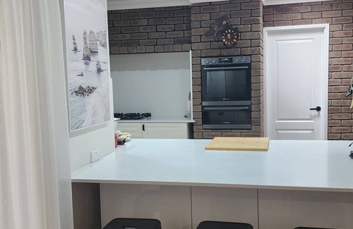 Yanchep House | Tranquil 5-bedroom house, less than a 10 min walk to the famous Yanchep Lagoon