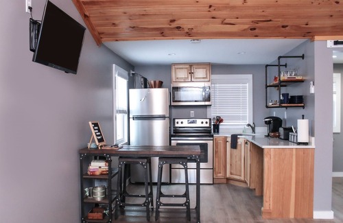 Kent Cottage | Tranquil Cat Fish Cottage Getaway Point Breeze, NY
