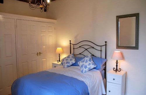 Sainte-Marguerite-d'Elle House | Tranquil Cottage in Normandy, cleaning included
