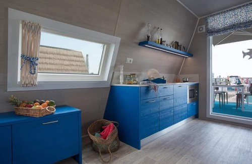 Lignano Sabbiadoro Boat Rental | Tranquil Marina Azzurra Resort House boat 2 Bedroom sleeps 6