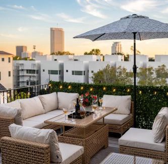 Washington Ave./ Memorial Park House | Tranquil Luxury in Central Houston w Rooftop & Balcony
