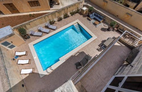 Madliena Villa | Tranquil Mansion - 3 Bed, Pool, BBQ & Gaming Room