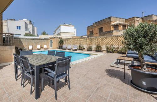 Madliena Villa | Tranquil Mansion - 3 Bed, Pool, BBQ & Gaming Room