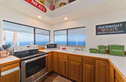Waipio Cottage | Tranquil Ocean View Cottage: Your Idyllic Escape at Waipio Valley, Big Island HI