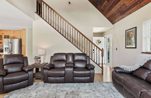 Rome House | Tranquil Retreat on Lake Arrowhead Golf Coursen