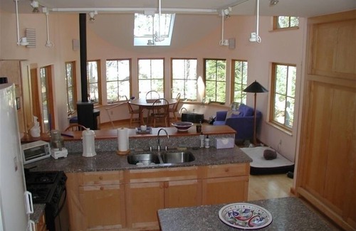 Blue Hill House | Tranquil Retreat on Woods Pond