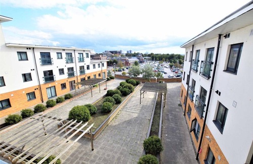 Grays Apartment | Tranquil Riverside Apartment in Grays