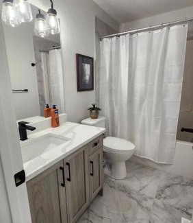West Edmonton House | Tranquil Short Term Rental