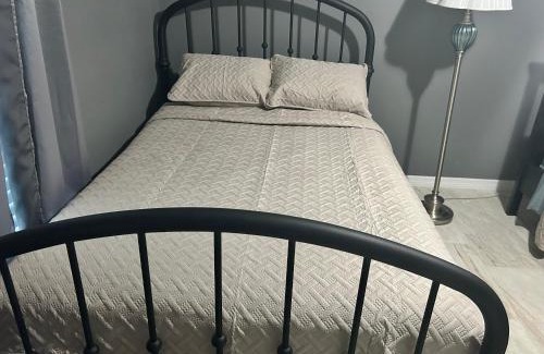 Pine Castle House | Tranquile Vacation Home near Universal studio