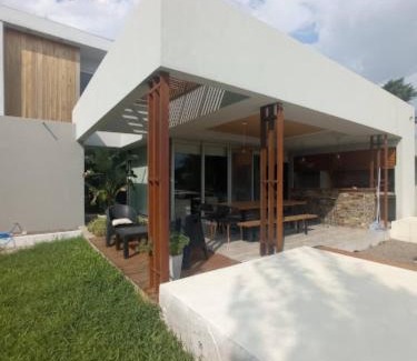 Villa Elisa Villa | Tranquilidad plena y Termas.