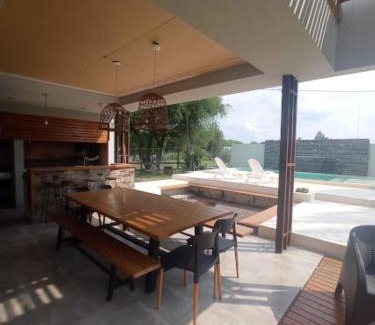 Villa Elisa Villa | Tranquilidad plena y Termas.