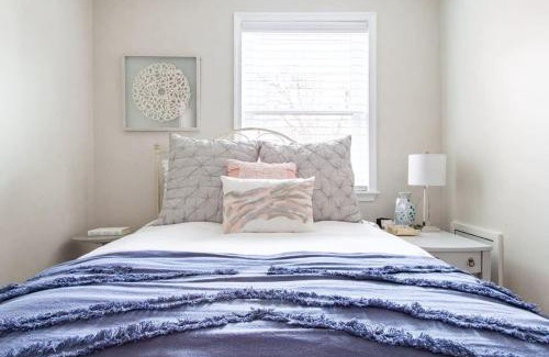 Old Town West House | Transit-Friendly Home Old Town Parking