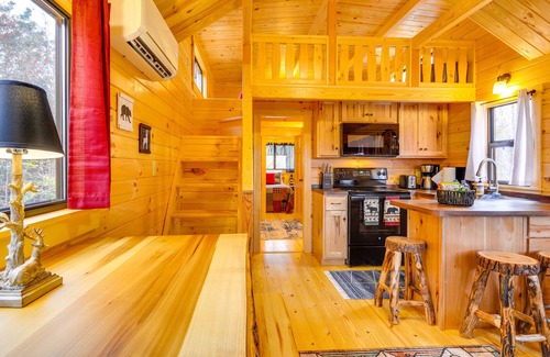 Traphill Cabin | Traphill Cabin Retreat w/ Scenic View & Fire Pit!