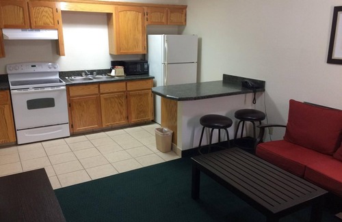 Atlanta Hotel | Travel Inn & Suites